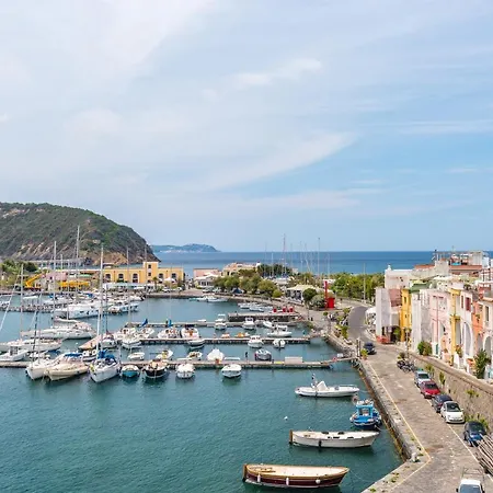 Chiaiolella Seaview!! Apartment Procida